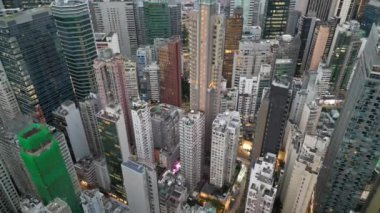 Hong Kong - 13 Eylül 2024: Wan Chai, Hong Kong 'daki modern apartmanlar