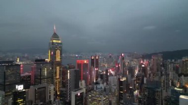 Hong Kong - 13 Eylül 2024: Wan Chai, Hong Kong 'daki modern apartmanlar