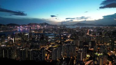 Hong Kong - 17 Eylül 2024: Night Kowloon Cityscape Skyline View, HK