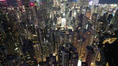 Hong Kong - 26 Eylül 2024: Central Hong Kong 'daki Dairelerin Çarpıcı Gece Manzarası