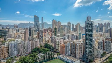 17 Eylül 2024 boyunca Mong Kok bölgesi çok kalabalıktı.