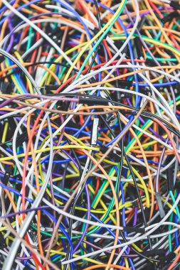 bir grup sarmalanmış ethernet kablosu, Ağ Özellikleri