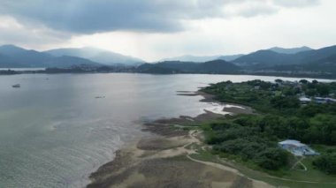Hong Kong - 29 Eylül 2024: Ting Kok Coastline A Scenic Escape in Hong Kong