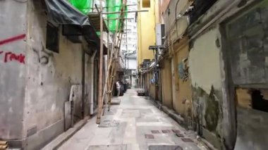 Hong Kong - 13 Ekim 2024: Hong Kong 'da Gizli Şehir Sokakları Keşfediliyor