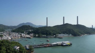 Hong Kong - 12 Ekim 2024: Lamma Adası 'nda Yung Shue Wan' ı Keşfetmek