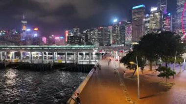 Merkez İskele 9, Hong Kong 'un gece manzarası, 18 Ekim 2024