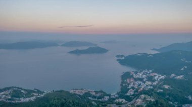 Silverstrand Plajı 'ndaki villa bölgesinde.,