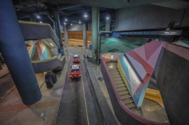 Kwun Tong bölgesi, 5 Ekim 2024, Hong Kong Lam Tin toplu taşıma kavşağı.