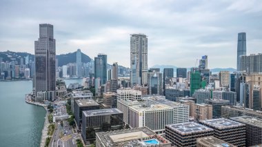 Salisbury Yolu Bustling Waterfront Caddesi. Hong Kong 'da simgeler var.
