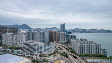Hong Kong 'daki Hung Luen Yolu Modern Rıhtım ve Perakende Alanı