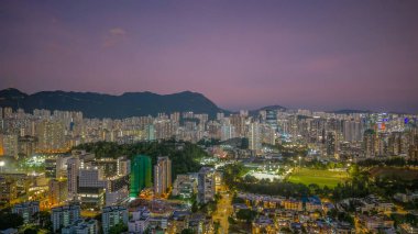 Bir Gece Kowloon Tong Huzur Evi ve Şehir Büyüsü