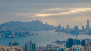 Victoria Limanı ile Hong Kong Manzarası