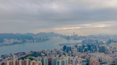 Victoria Limanı ile Hong Kong Manzarası