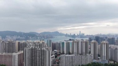 Lam Tin Hong Kong 'da Şehir Manzarası ve Toplum Hayatı, 24 Kasım 2024