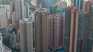 Ocak 5 2025 Yüksek açılı görüntü çok sayıda yüksek apartman binasını gösteriyor