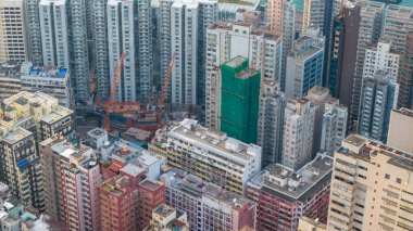 Ocak 5 2025 Yüksek açılı görüntü çok sayıda yüksek apartman binasını gösteriyor