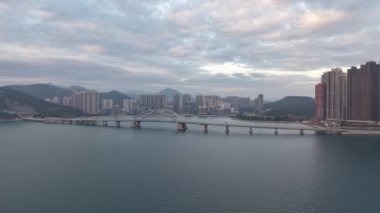 Cross Bay bağlantı noktası, Hong Kong şehrinden Tseung Kwan O, 5 Ocak 2025 