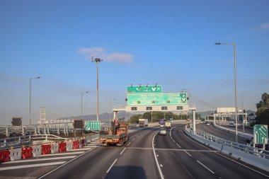 3 Aralık 2024 Otoyol altyapısı kentsel alanları birbirine bağlıyor,