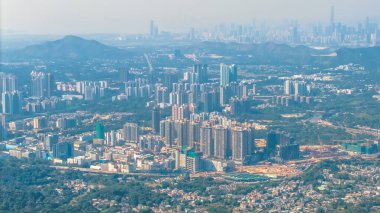 Gökdelenlerle şehir mimarisini gösteren geniş bir hava manzarası 11 Ocak 2025