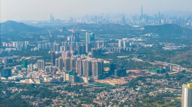 Gökdelenlerle şehir mimarisini gösteren geniş bir hava manzarası 11 Ocak 2025