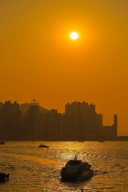 19 Ocak 2025 Hong Kong Çin Limanı İkonik Liman Denizcilik Ticaret Merkezi