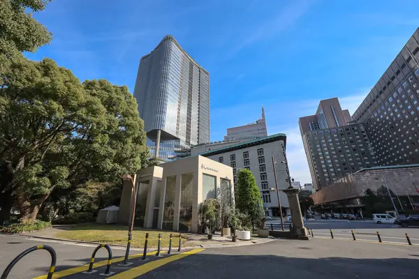 Çağdaş yüksek binaların yer aldığı 5 Aralık 2024 Şehir silueti