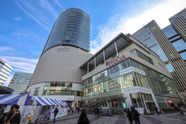 5 Aralık 2024 Çağdaş ofis binası