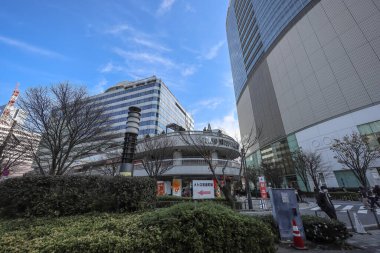 5 Aralık 2024 Çağdaş ofis binası