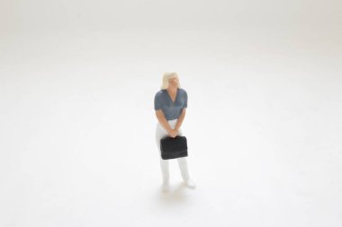 Bireyselliği, profesyonelliği ve sanatsal nitelikleri minimalist bir ortamda temsil eder.