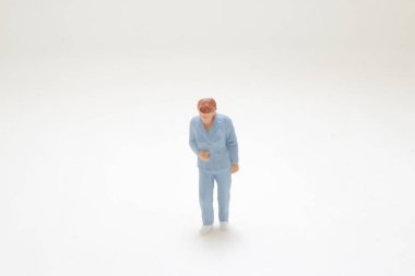 Bireyselliği, profesyonelliği ve sanatsal nitelikleri minimalist bir ortamda temsil eder.