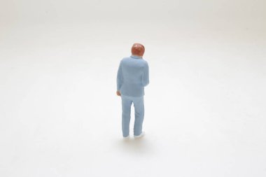 Bireyselliği, profesyonelliği ve sanatsal nitelikleri minimalist bir ortamda temsil eder.