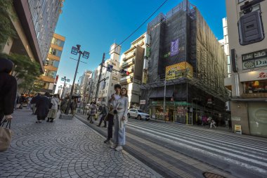 4 Aralık 2024 şehir merkezinde hareketli bir şehir merkezinde.