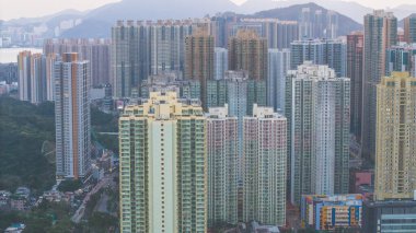 9 Şubat 2025 Yüksek yoğunluklu bir yerleşim kompleksinin panoramik görüntüsü