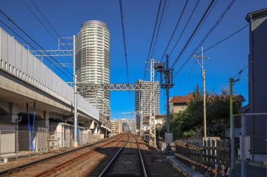 8 Aralık 2024 Şehir demiryolları şehrin içine doğru uzanıyor.