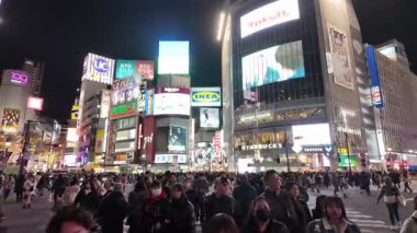 Shibuya Tokyo Iconic Alışveriş ve Eğlence Bölgesi, 8 Aralık 2024 