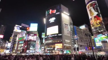 Shibuya Tokyo Iconic Alışveriş ve Eğlence Bölgesi, 8 Aralık 2024 
