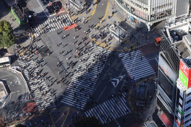 10 Aralık 2024, gökdelenli bir şehir manzarası sergileniyor.,