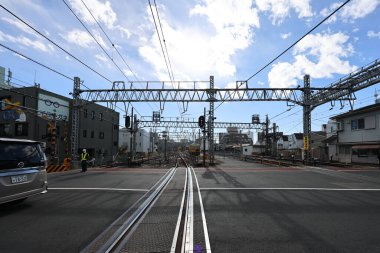 8 Aralık 2024 tren yolu geçişi, üst raylar, banliyö yolları