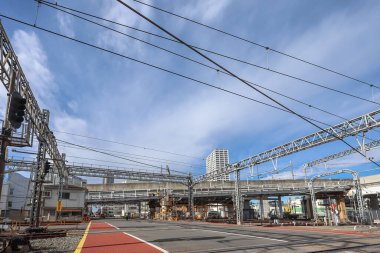 8 Aralık 2024 tren yolu geçişi, üst raylar, banliyö yolları