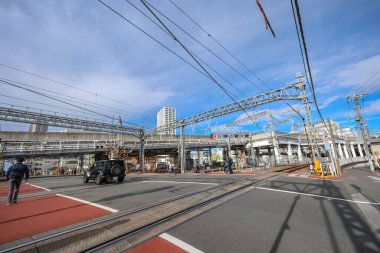 8 Aralık 2024 tren yolu geçişi, üst raylar, banliyö yolları