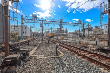 8 Aralık 2024 tren yolu geçişi, üst raylar, banliyö yolları