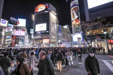 8 Aralık 2024 Canlı şehir kavşağı gece aydınlandı