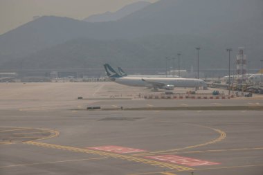 22 Mart 2025 Liman ve Dağlar Yakınındaki Havaalanı Tesisleri