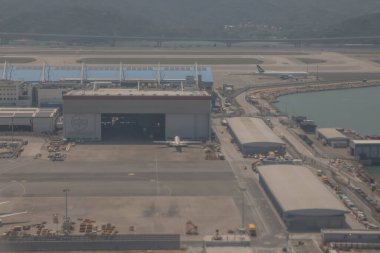 22 Mart 2025 Liman ve Dağlar Yakınındaki Havaalanı Tesisleri