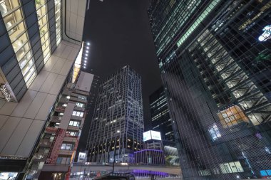 7 Aralık 2024 Shibuya Binası Tokyo Gece Hayatı