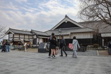 24 Mart 2025 Geleneksel Japon Kalesi Karmaşık Mimarlık,