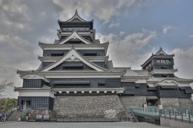 24 Mart 2025 Geleneksel bir Japon şatosunun manzarası