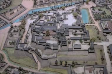 24 Mart 2025 Antik bir kale kompleksinin son derece detaylı modeli,