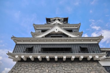 24 Mart 2025 Geleneksel mimari sergilenen tarihi Japon kalesi kulesi