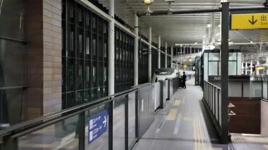 Bustling Kumamoto Tren İstasyonu Sabah Görüşü, 29 Mart 2025